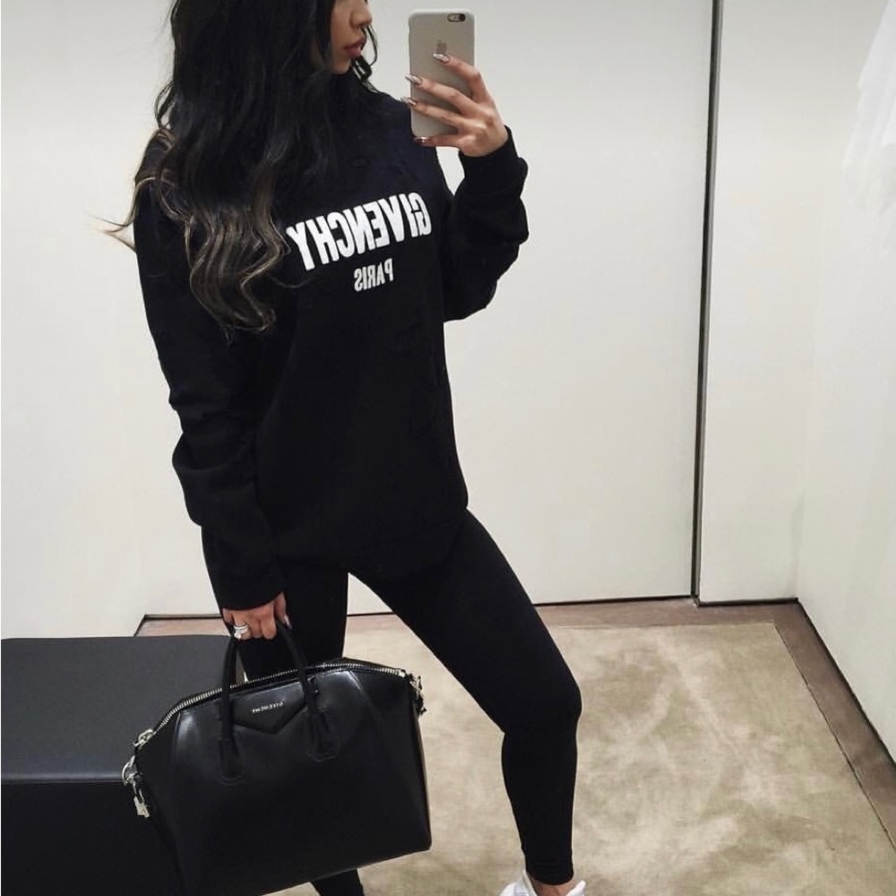 ‼️WOW‼️GIVENCHY CROP black SWEATSHIRT 💯Authentic TOP‼️🥰⚡️✨🌟🔥💥⚡️💫⭐️‼️🖤💛🖤💛🖤💛🖤💛